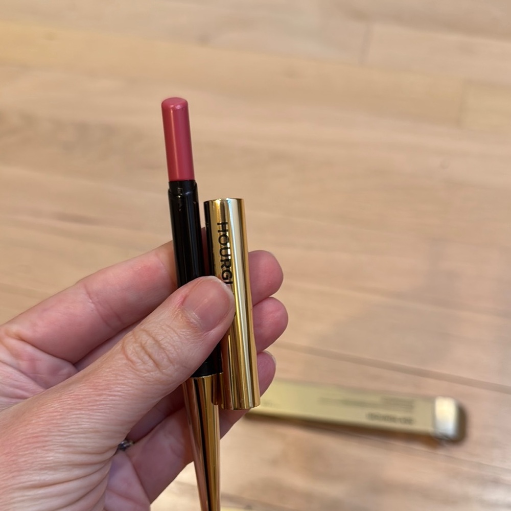 Hourglass Gold Lipstick Duo - Picture 8 of 11